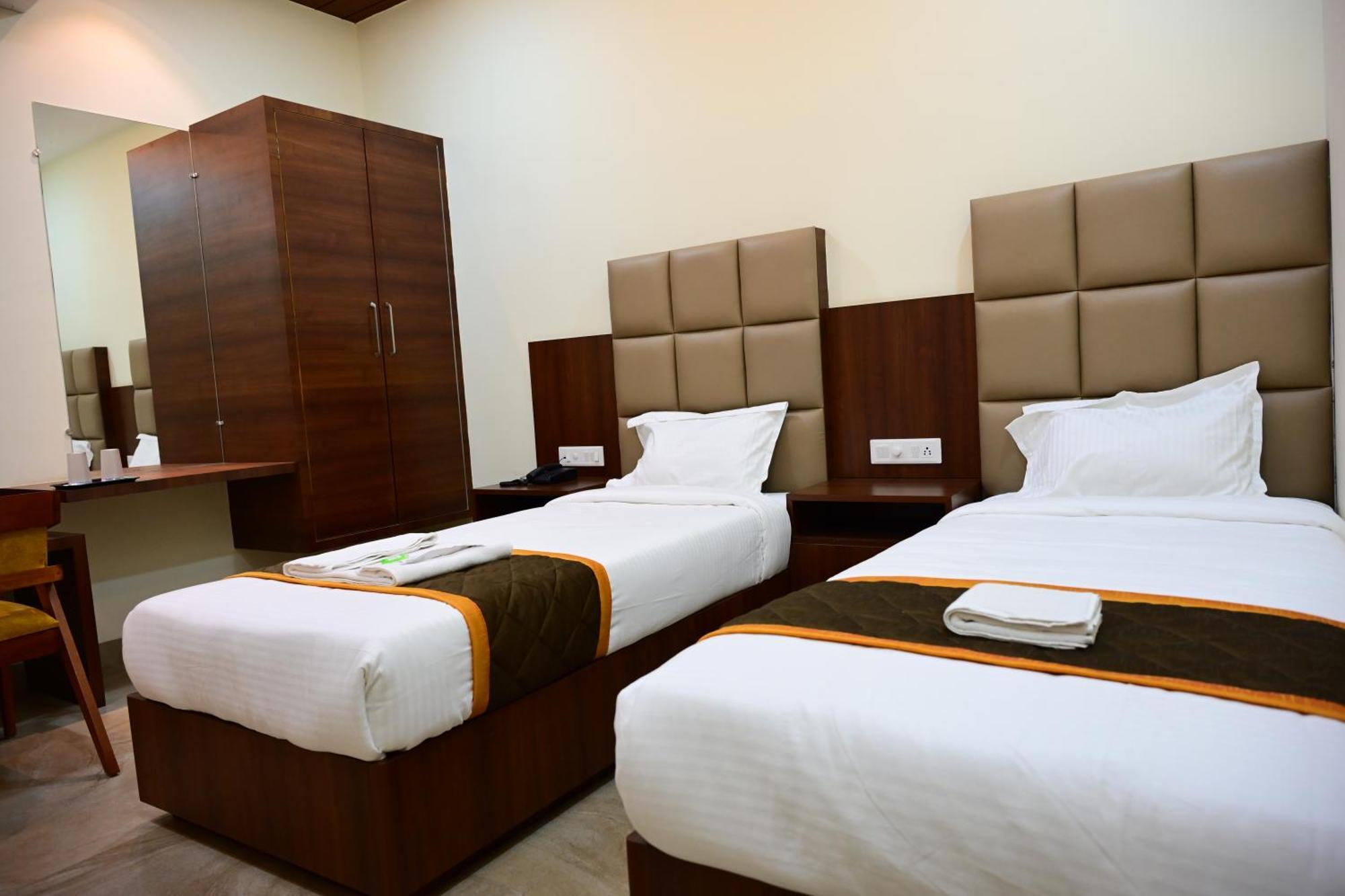 Unnati Stay Inn Vijayapura Bijāpur Exterior foto